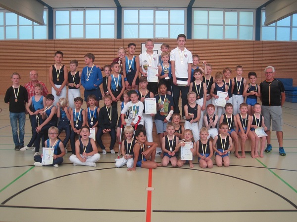 Teilnehmer Gauliga und Hilse-Pokal 2016 mit Gauvorsitzenden und Stellvertreter